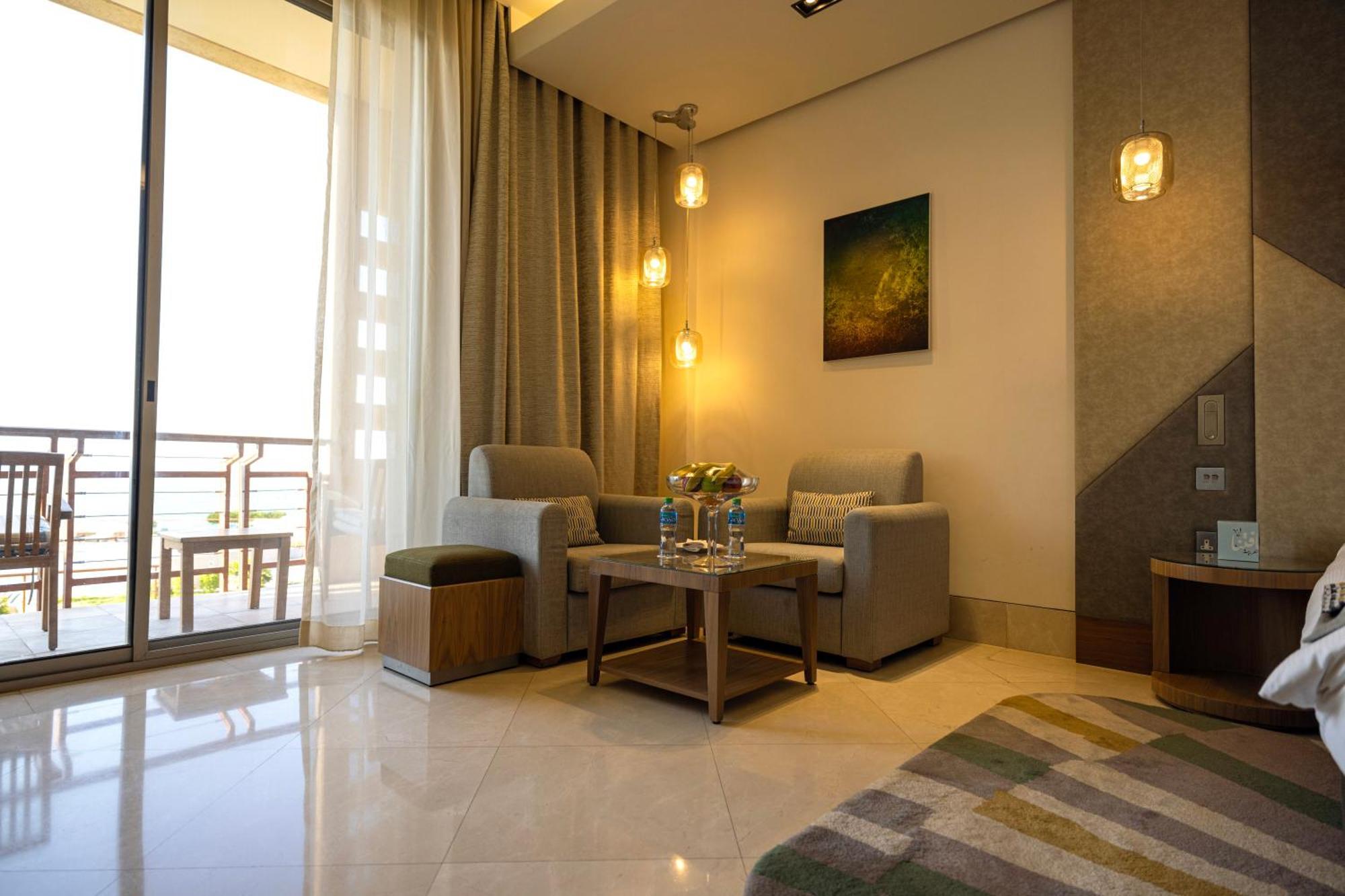 Marina Hotel Kuwait City Exterior photo A living room