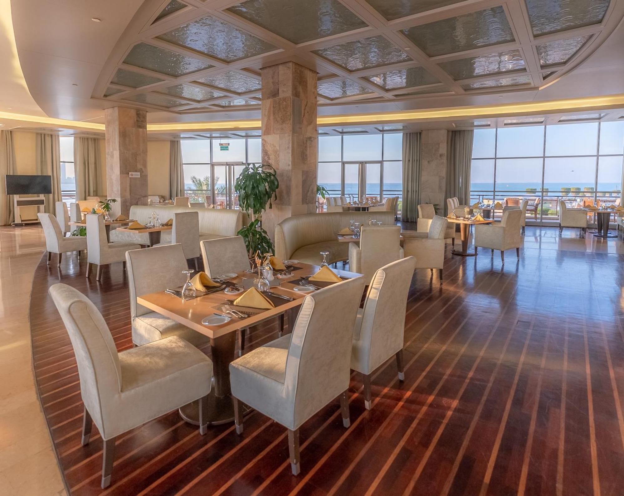 Marina Hotel Kuwait City Exterior photo The restaurant