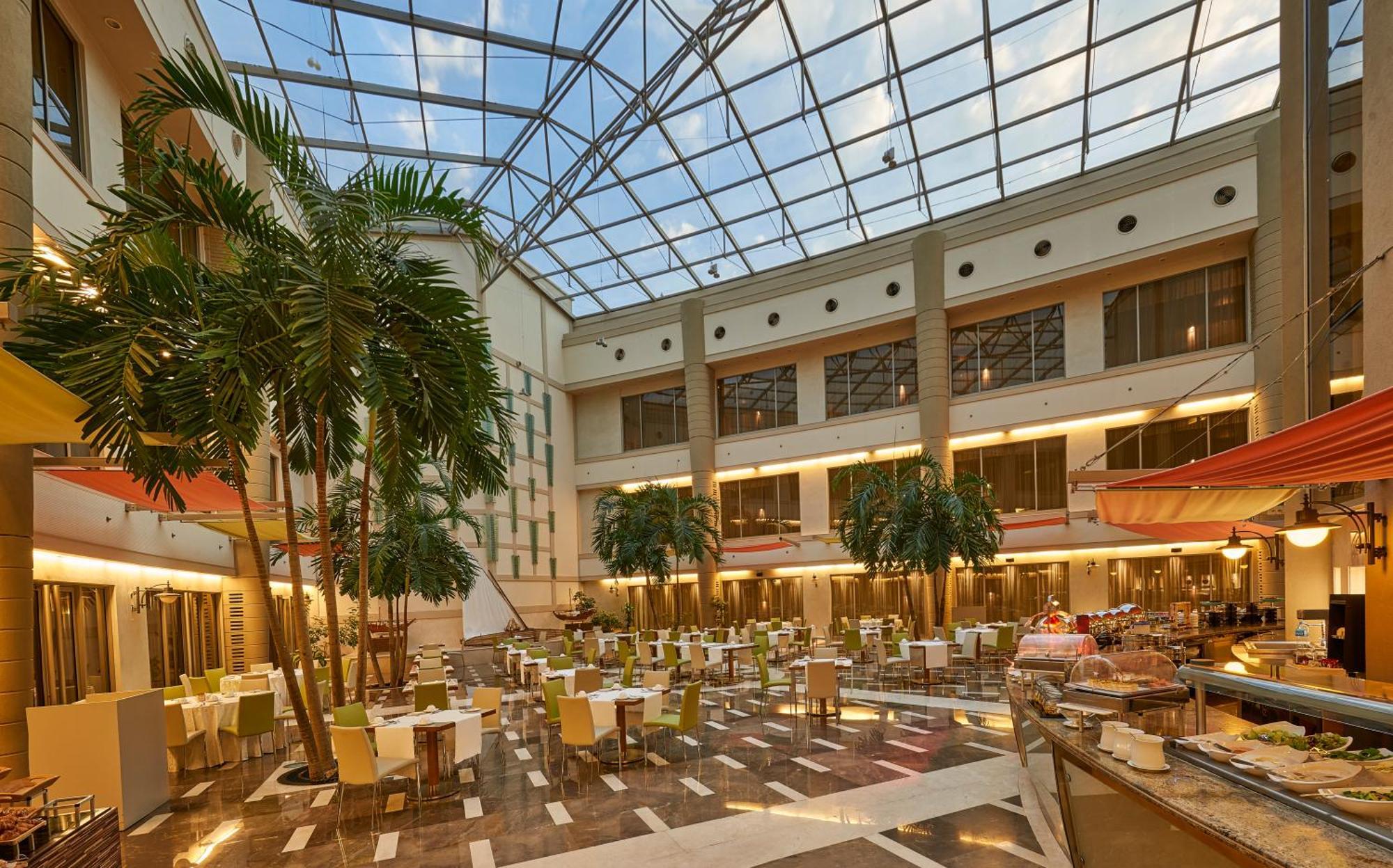 Marina Hotel Kuwait City Exterior photo The Atrium