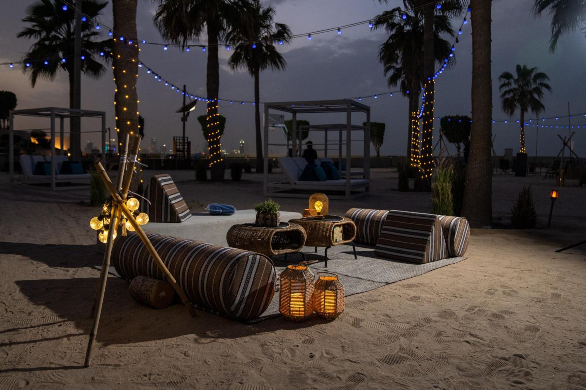 Marina Hotel Kuwait City Exterior photo Beach at the Ritz-Carlton, Al Hamra
