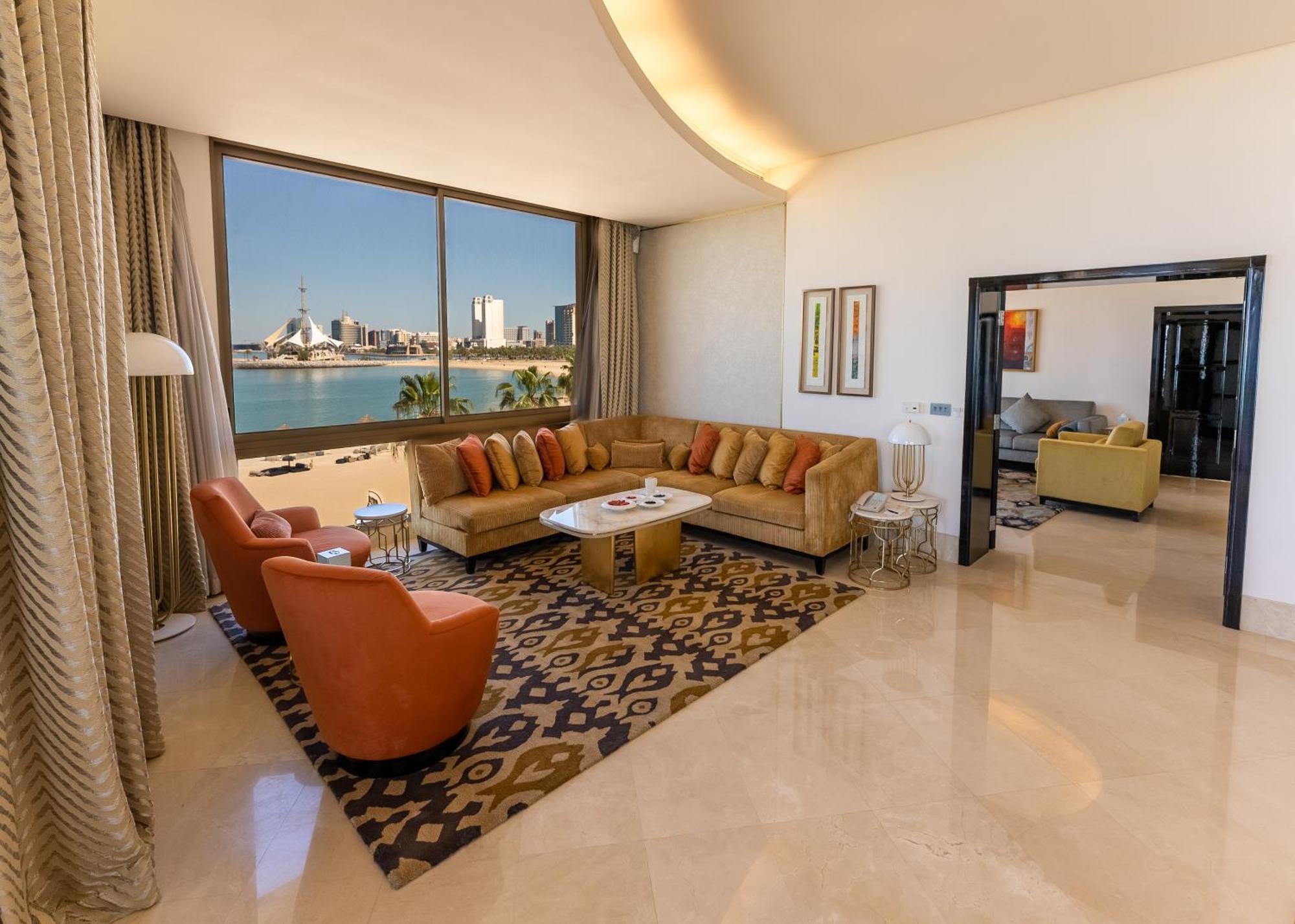 Marina Hotel Kuwait City Exterior photo A suite at the hotel